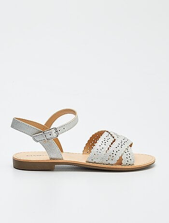 Sandales à brides ajourées