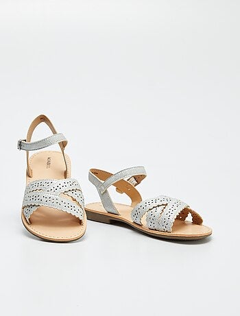 Sandales à brides ajourées