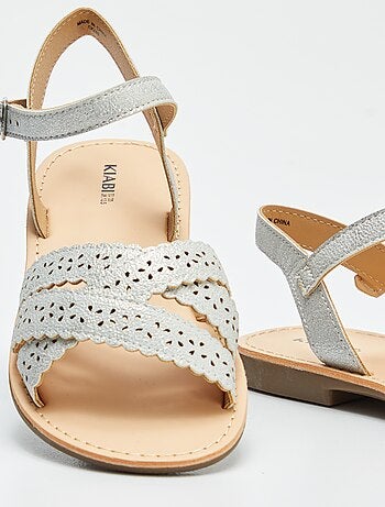 Sandales à brides ajourées