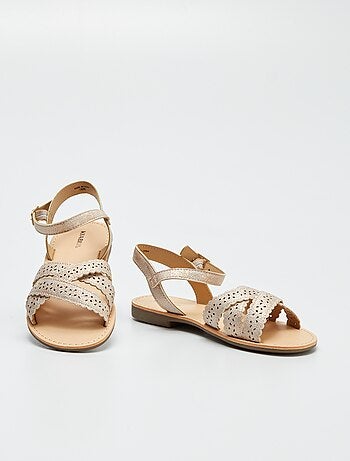 Sandales à brides ajourées