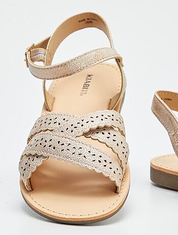 Sandales à brides ajourées