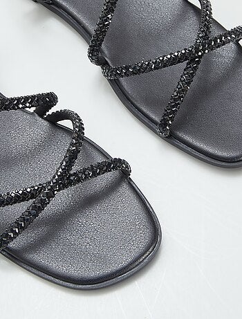 Sandales à brides croisées avec strass