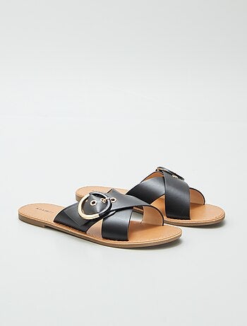 Sandales à brides croisées