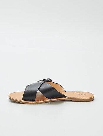 Sandales à brides croisées