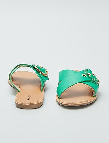 Sandales à brides croisées