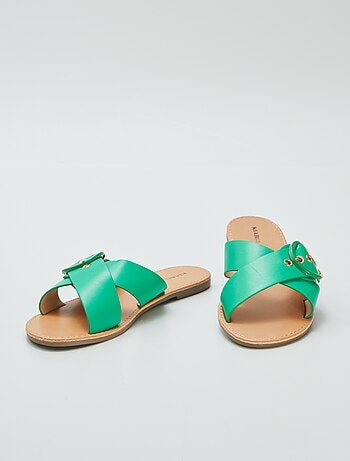 Sandales à brides croisées