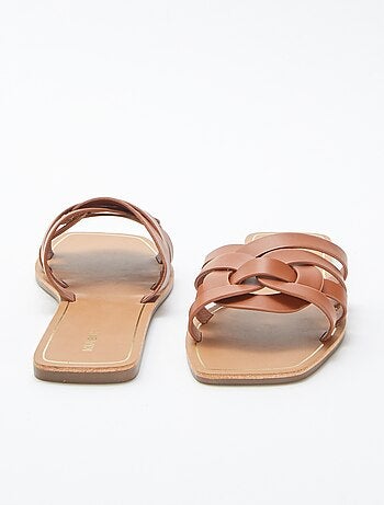 Sandales avec brides croisées