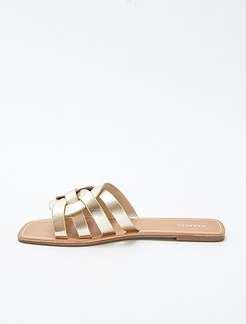Sandales avec brides croisées