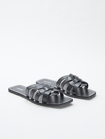 Sandales avec brides croisées