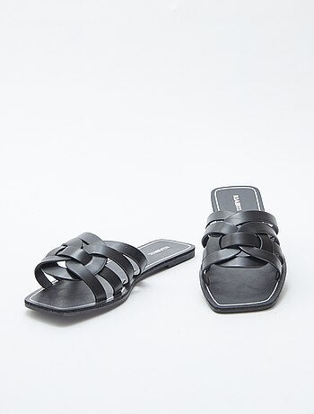 Sandales avec brides croisées