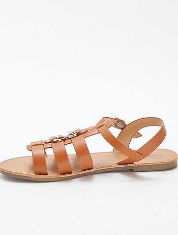 Sandales avec détails métalliques
