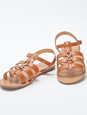 Sandales avec détails métalliques