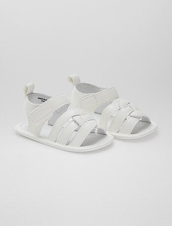 Sandales avec lanières croisées