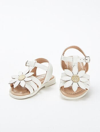 Sandales multi-brides avec fleur en relief