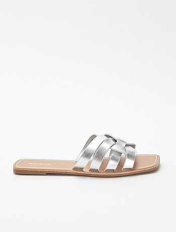 Sandales plates en simili