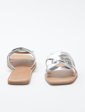Sandales plates en simili