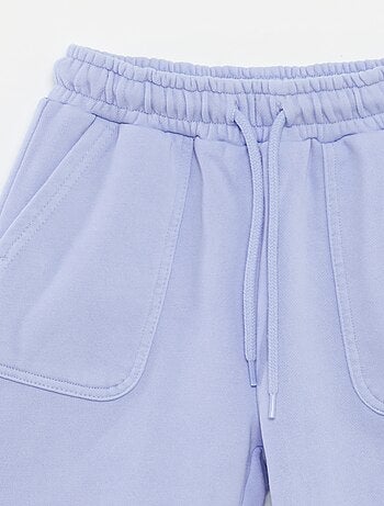 Short à grandes poches