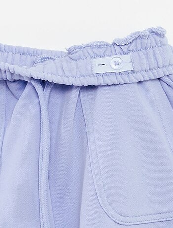 Short à grandes poches