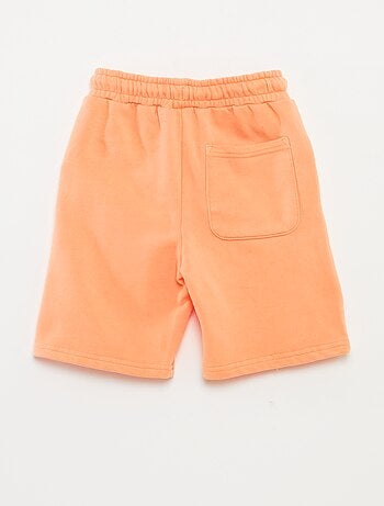 Short à grandes poches