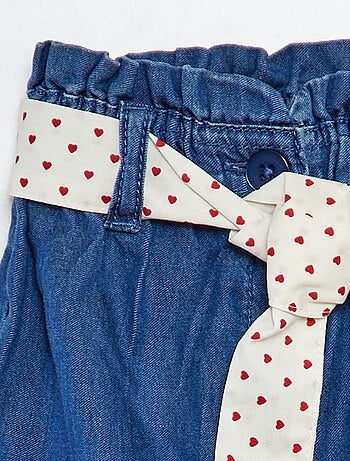 Short avec ceinture à motif