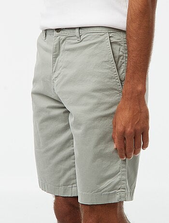 Short chino