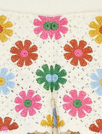 Short en crochet avec bords ondulés