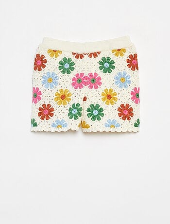 Short en crochet avec bords ondulés