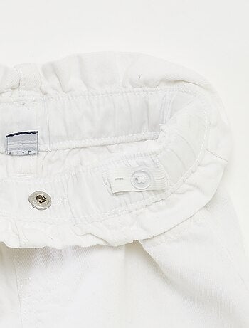 Short en jean avec revers à la base