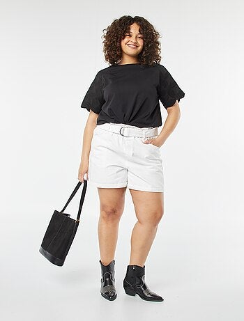 Short en jean uni avec ceinture