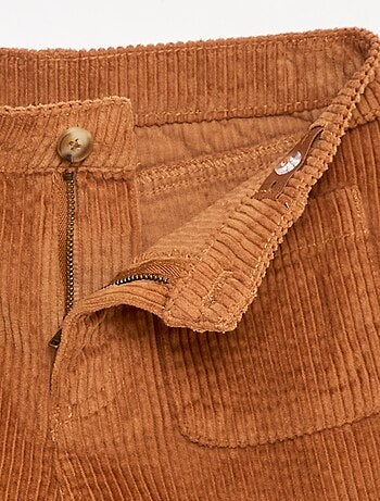 Short en velours côtelé avec 2 poches plaquées