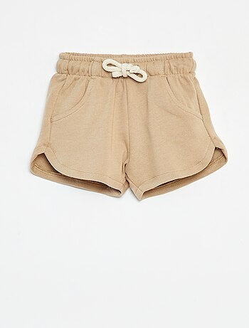 Short uni avec poches