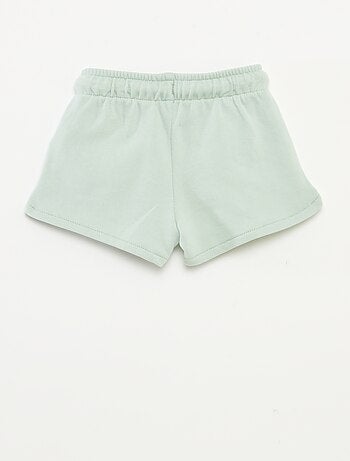 Short uni avec poches