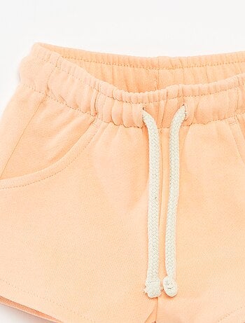 Short uni avec poches