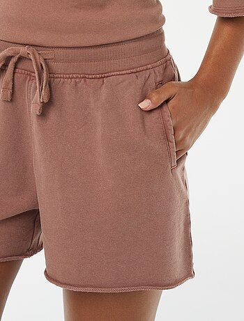 Short uni délavé avec taille élastiquée