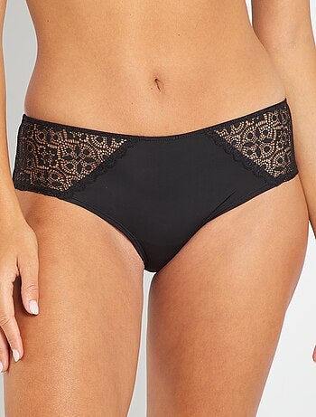 Shorty micro et dentelle