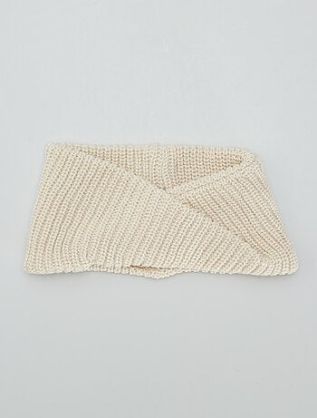 Snood en tricot et torsadé
