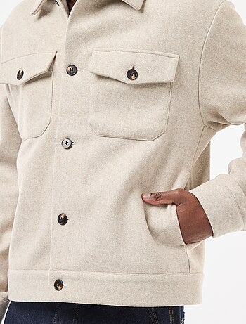 Surchemise avec 2 poches à rabat boutonnées à la poitrine