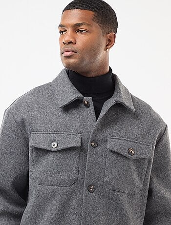 Surchemise avec 2 poches à rabat boutonnées à la poitrine