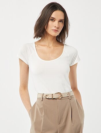 T-shirt à col rond dégagé