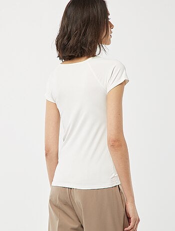 T-shirt à col rond dégagé