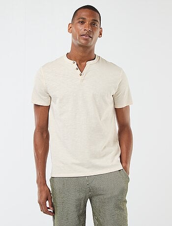 T-shirt à col tunisien manches courtes