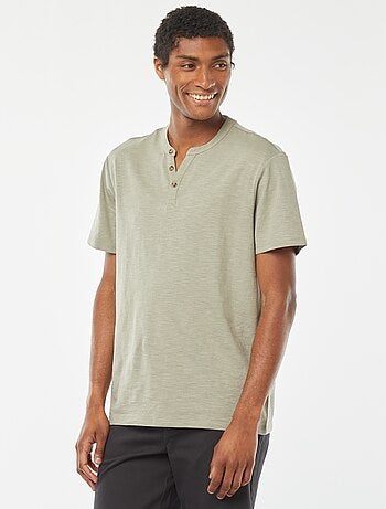 T-shirt à col tunisien manches courtes