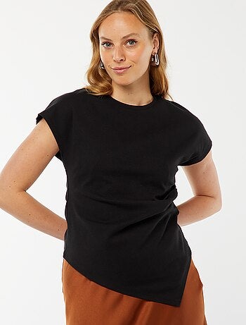 T-shirt à manches courtes avec plis fantaisistes