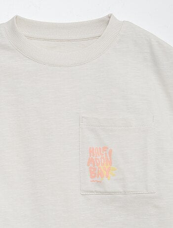 T-shirt à manches courtes avec poche poitrine et imprimés