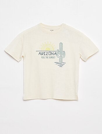 T-shirt avec découpes fantaisies et broderies