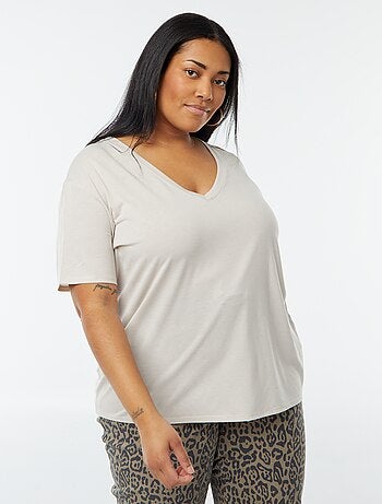 T-shirt basique uni col V