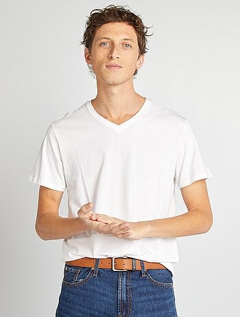 T-shirt col V