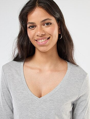 T-shirt col V