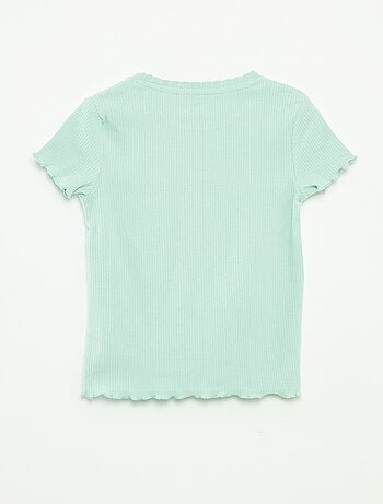 T-shirt côtelé à manches courtes et bords ondulés