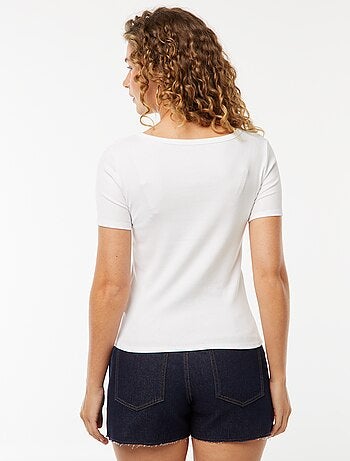 T-shirt côtelé à ouverture boutonnée